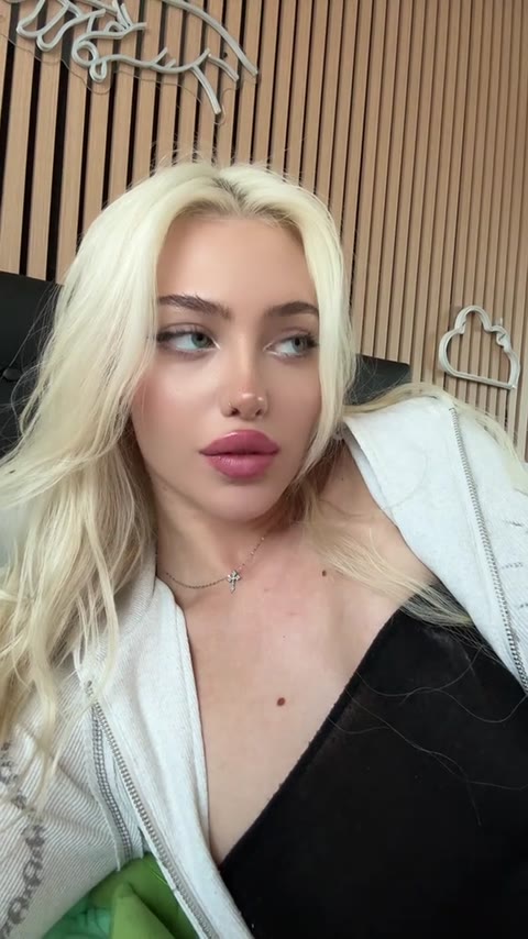 Ariesiagray nude Instagram photo 4 — @ariesiagray leaked